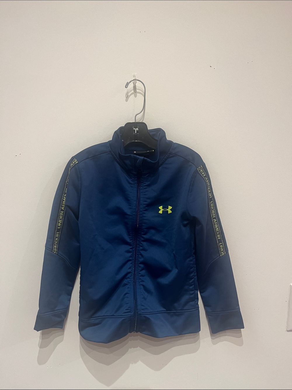 BOYS UNDER ARMOR JACKET